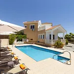 Villa Camelia By Peyia