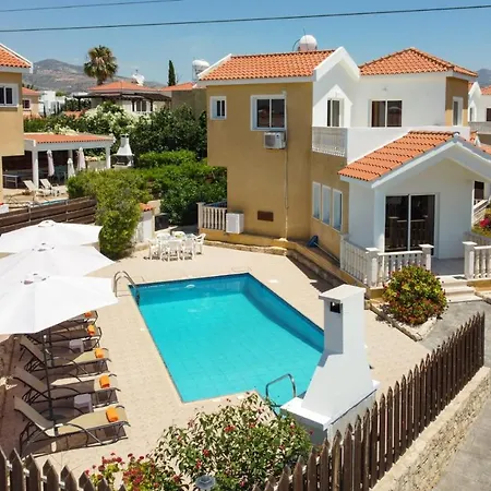 Villa Camelia By *